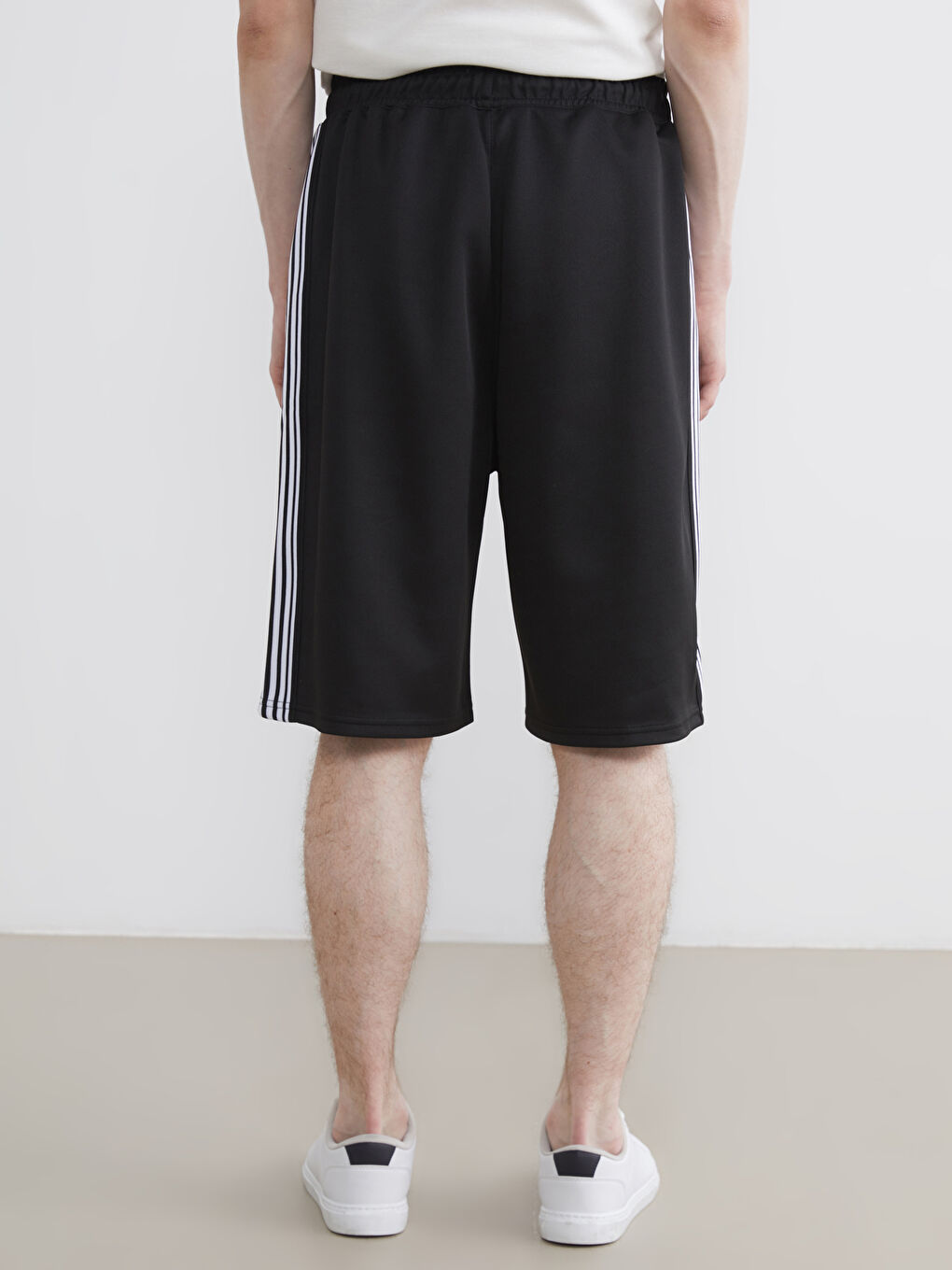 Loose Fit Striped Men's Shorts-3
