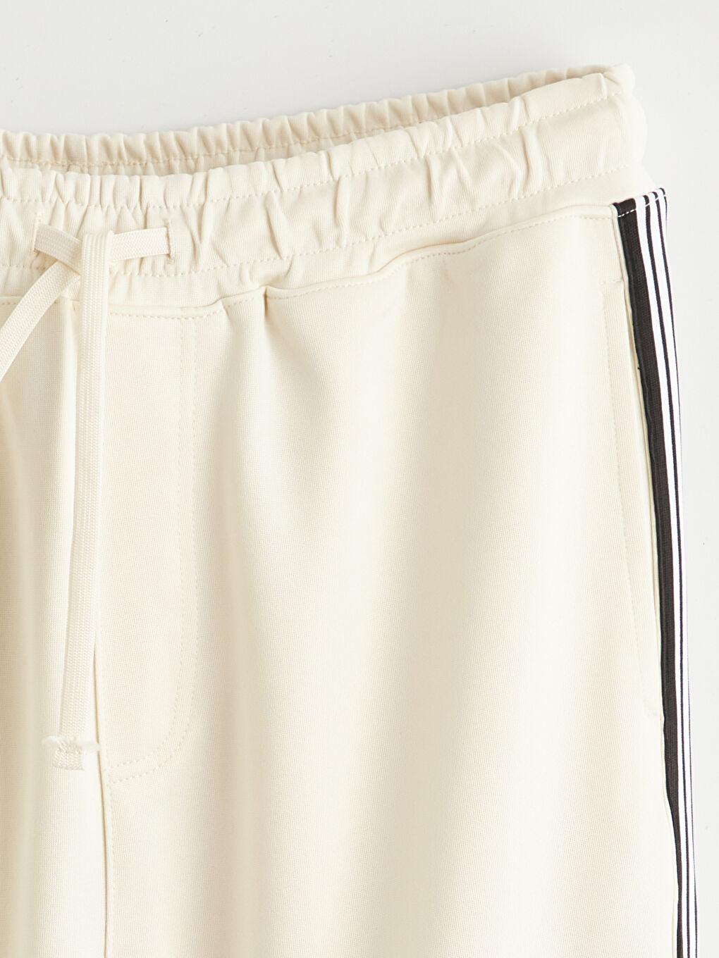 Loose Fit Striped Men's Shorts-5