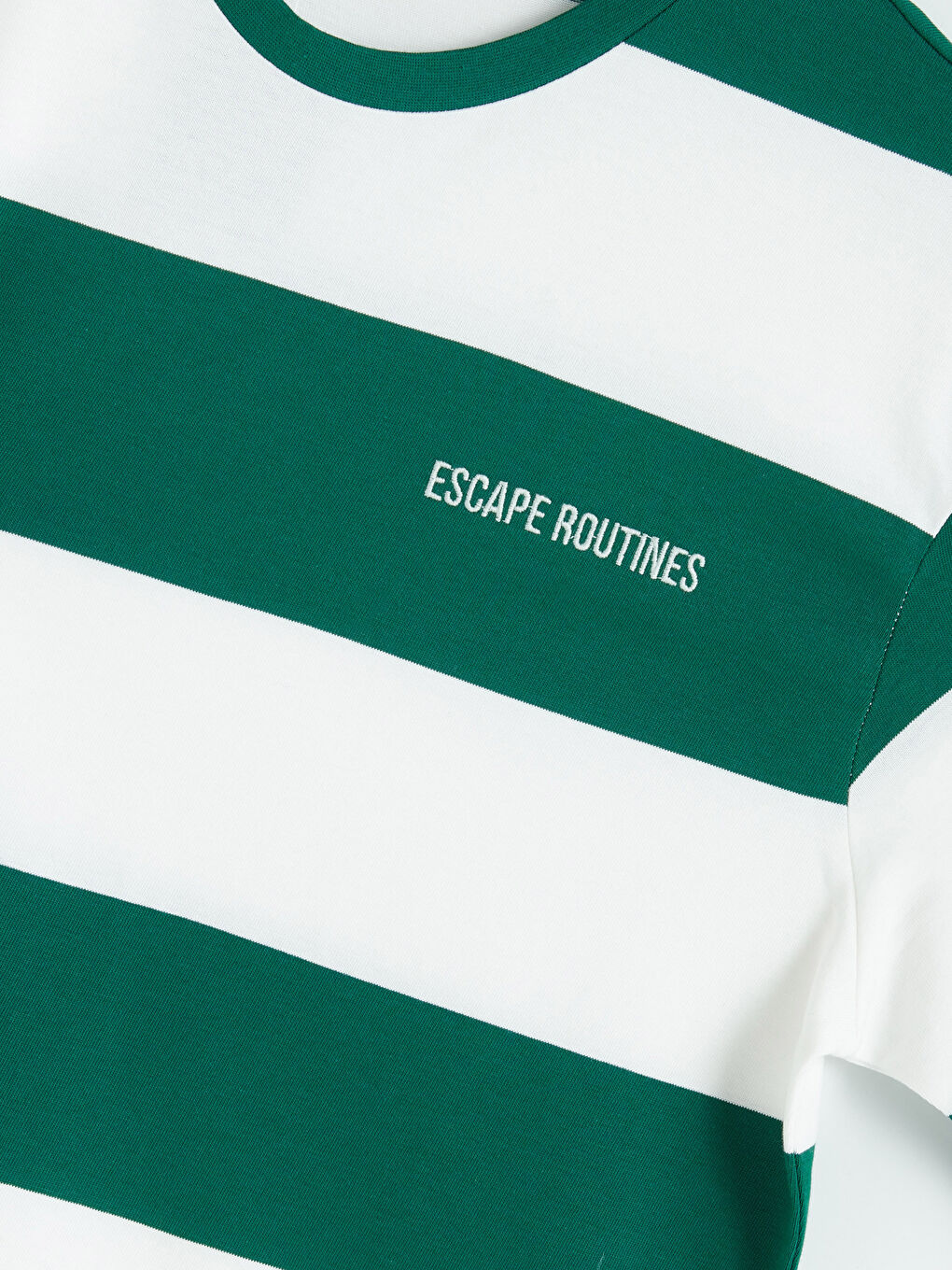 Yeşil Bisiklet Yaka Çizgili Erkek Tişört-2