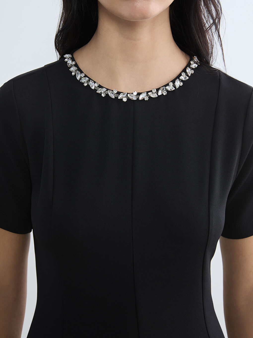 Siyah Bisiklet Yaka Taş İşlemeli A Kesim Kadın Elbise-2