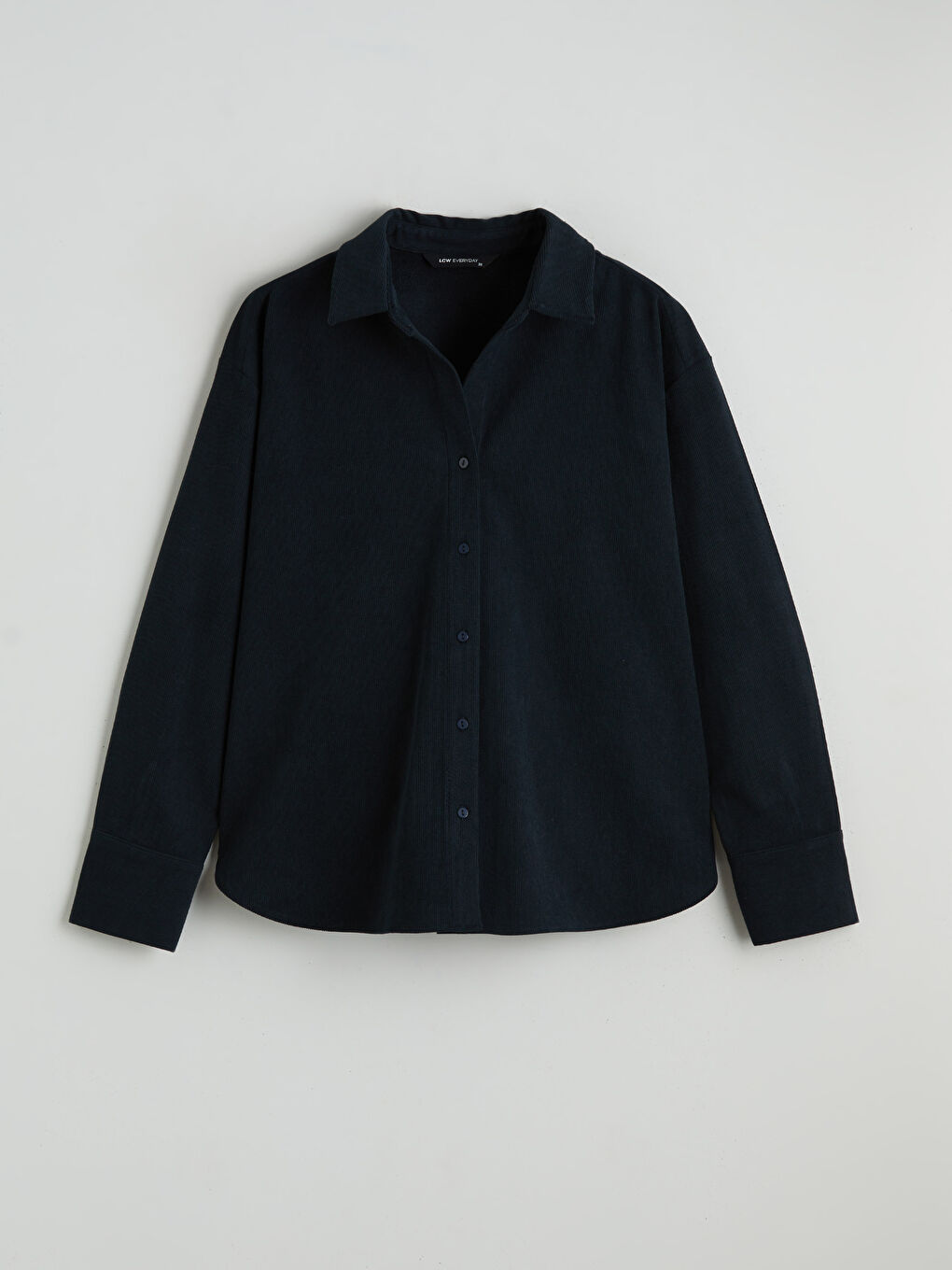 Ženska košulja opuštenog kroja sa teksturom