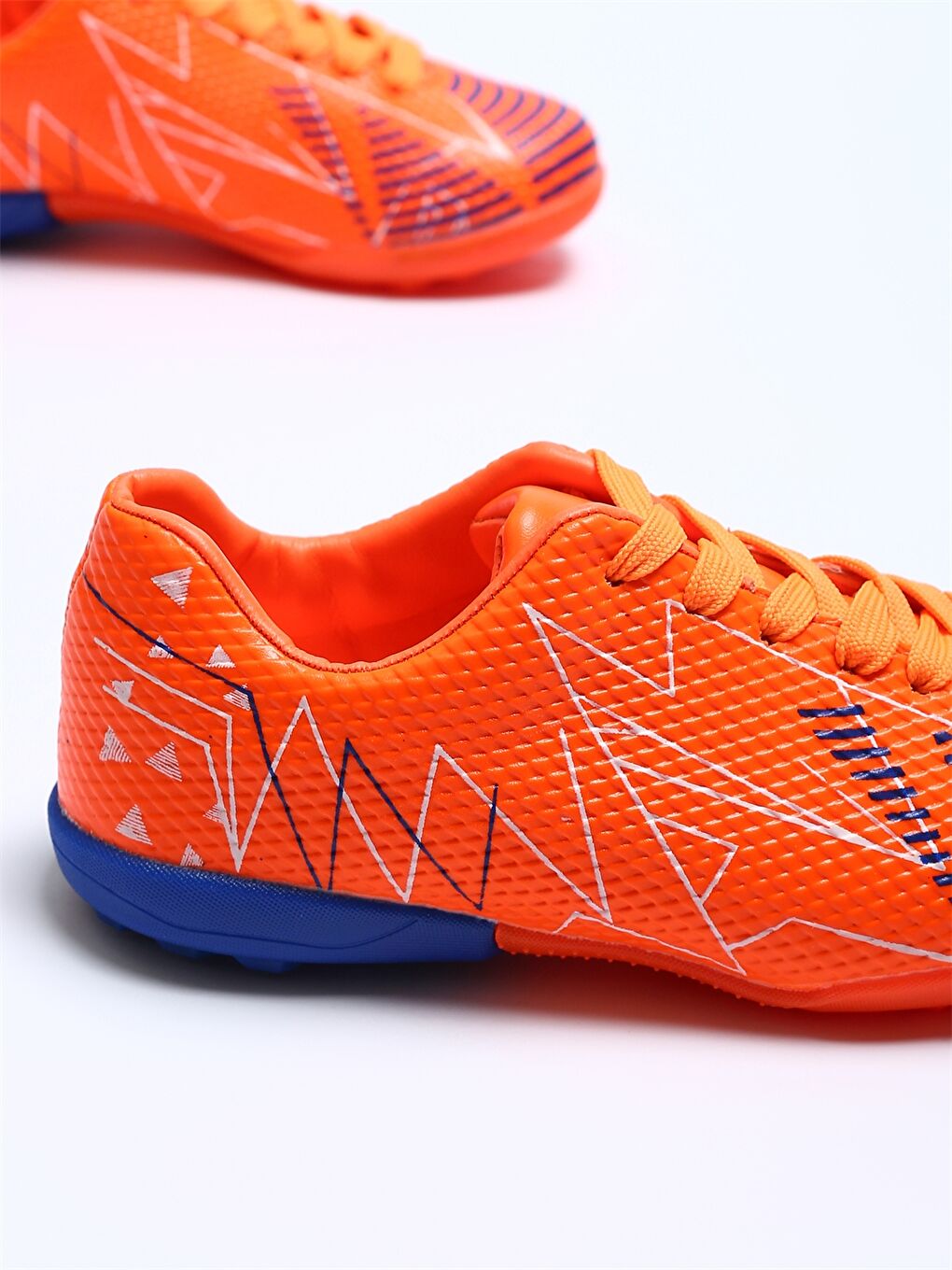 أحذية كرة القدم بالأربطة للأولاد-3