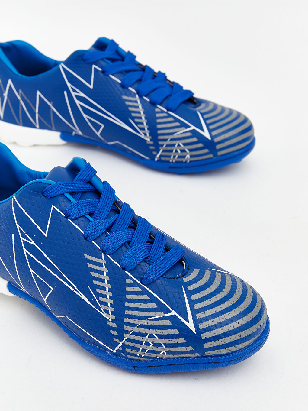 Laced Boys' Soccer Shoes-2