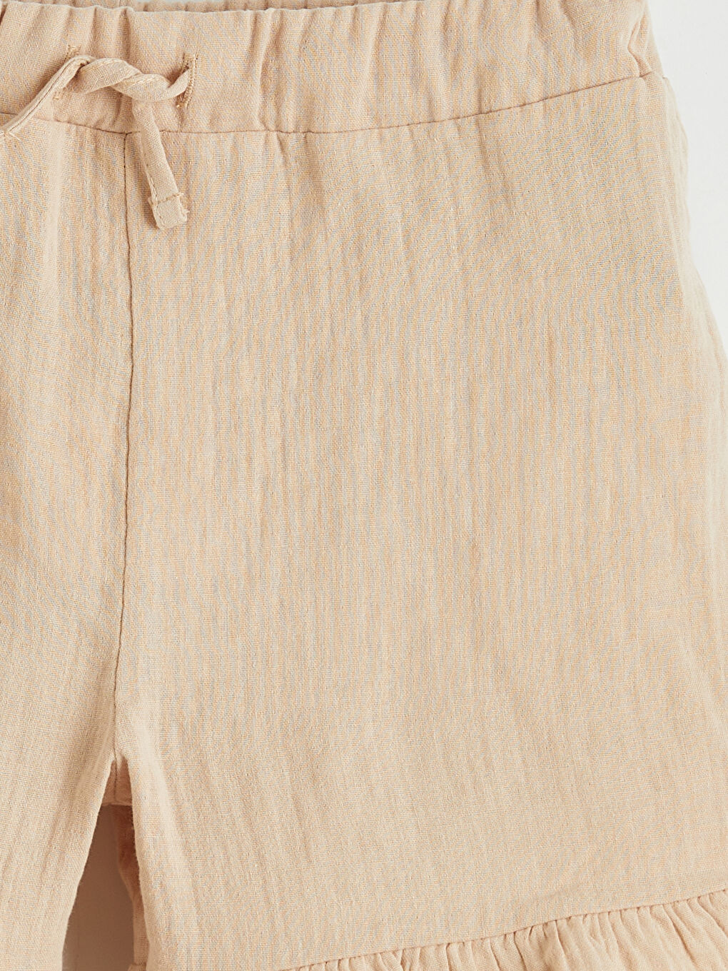 Bej Fırfır Detaylı Kız Çocuk Şort-2