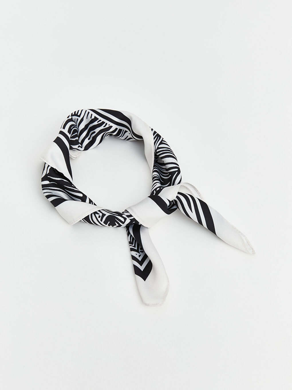 Ekru Desenli Kadın Fular