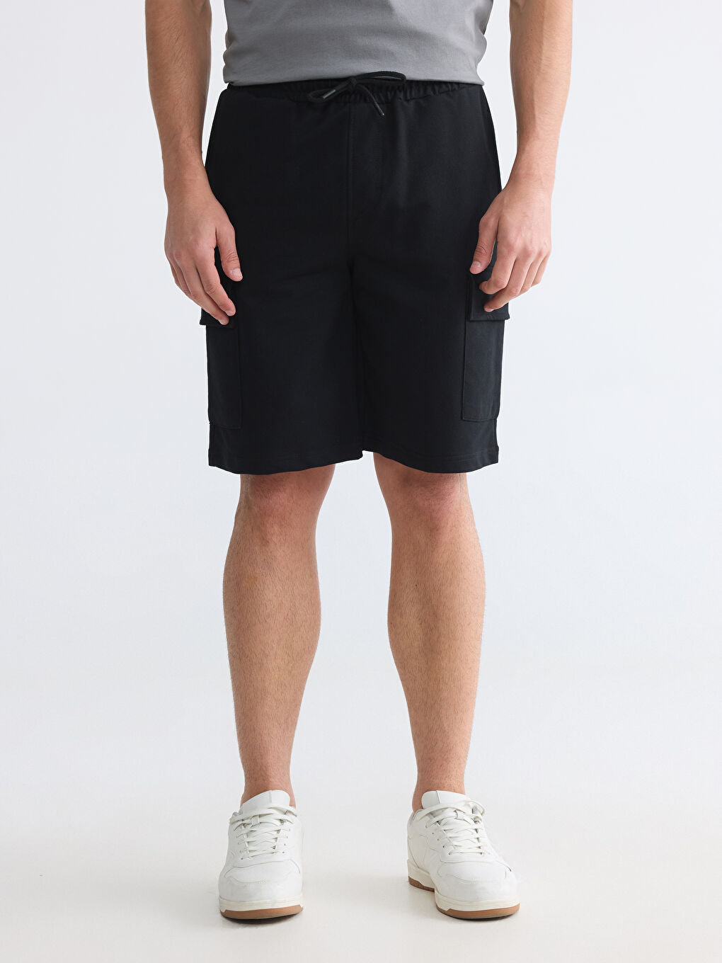 Standard Fit Men's Cargo Shorts-1