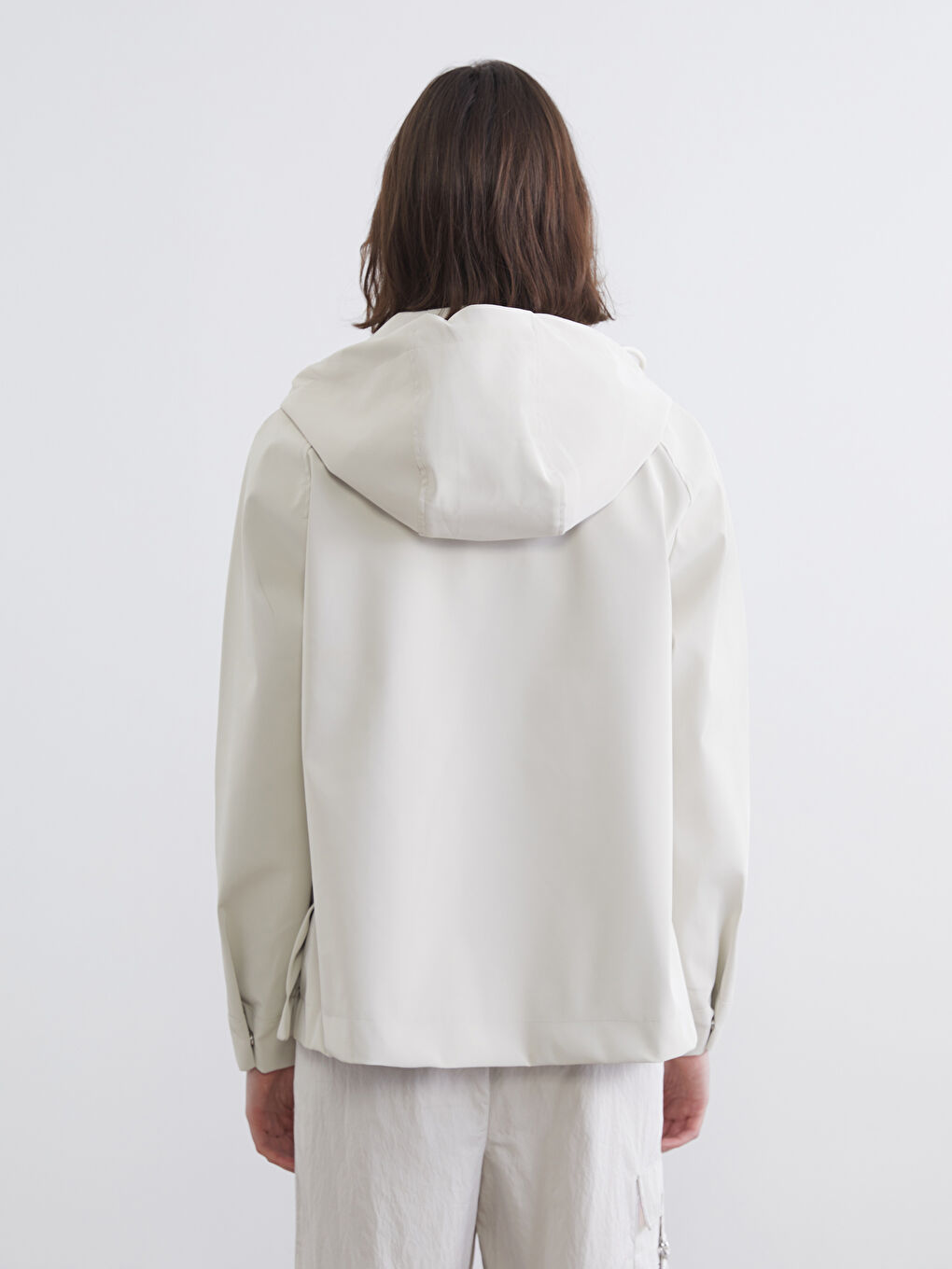 Ekru Kapüşonlu Oversize Kadın Deri Görünümlü Yağmurluk-4