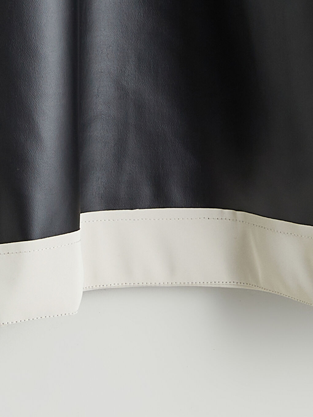 Ekru Kapüşonlu Oversize Kadın Deri Görünümlü Yağmurluk-7