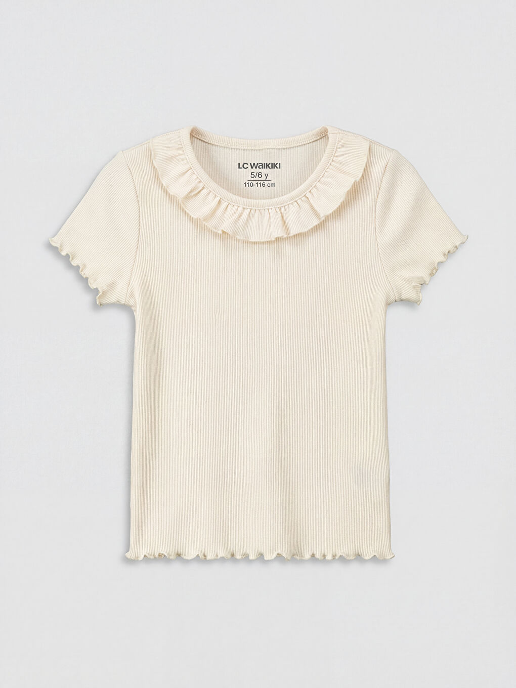 تي شيرت بناتي بياقة دائرية بكشكشة