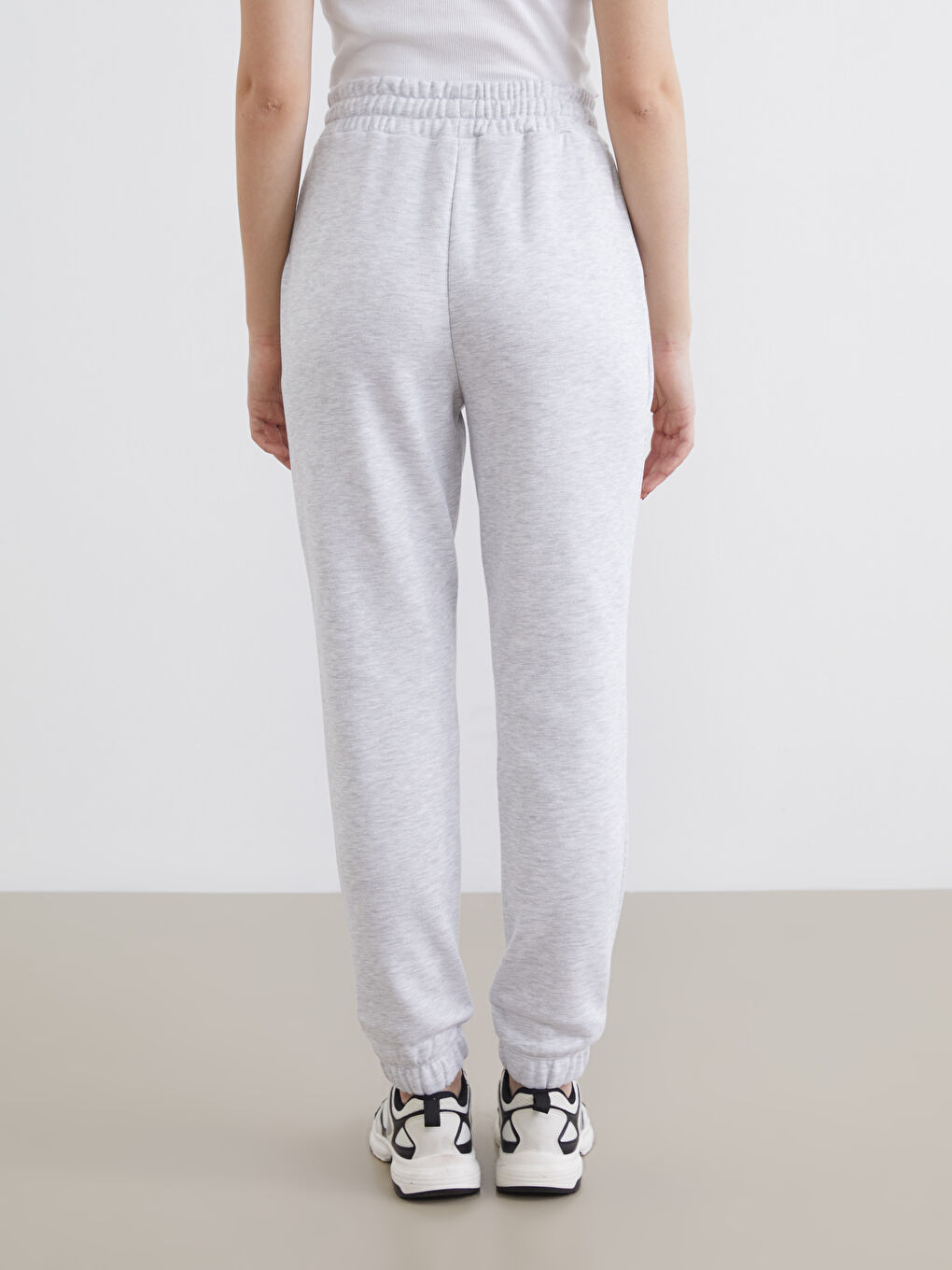 Gri California Nakışlı Kadın Kalın Jogger Eşofman Altı-3