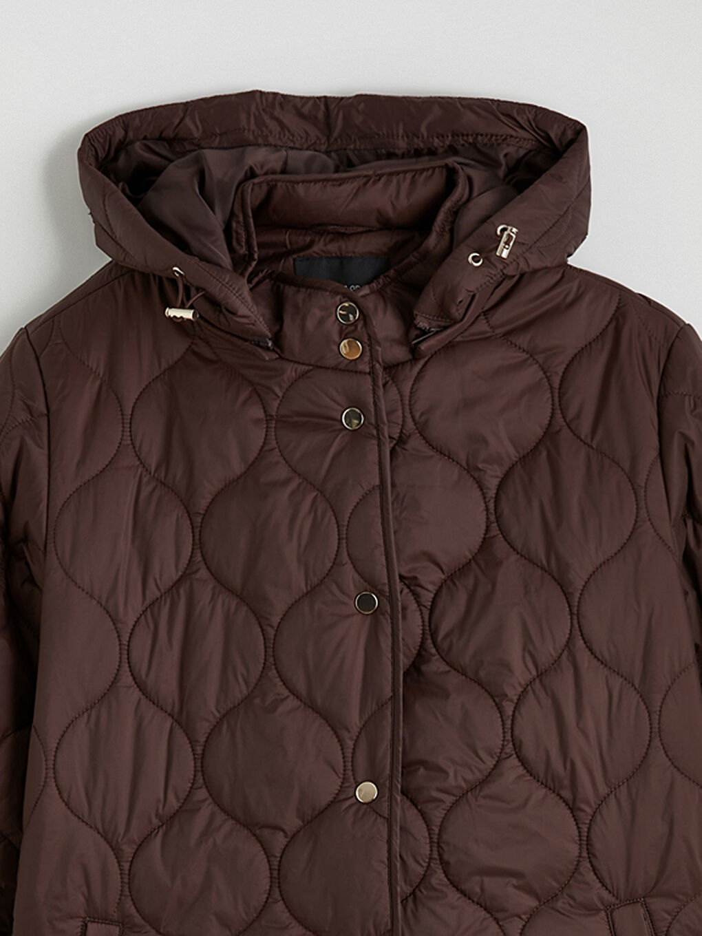 Kahverengi Kapüşonlu Kapitone Kadın Şişme Mont-8