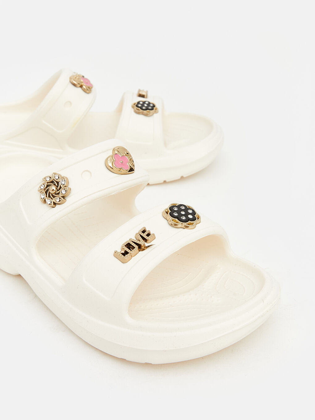 Bej Çift Bantlı Aksesuarlı Kadın Terlik	-2