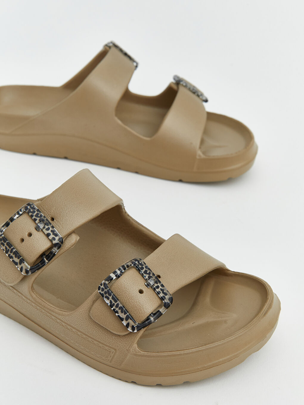 Bej Çift Bantlı Kadın Terlik-2