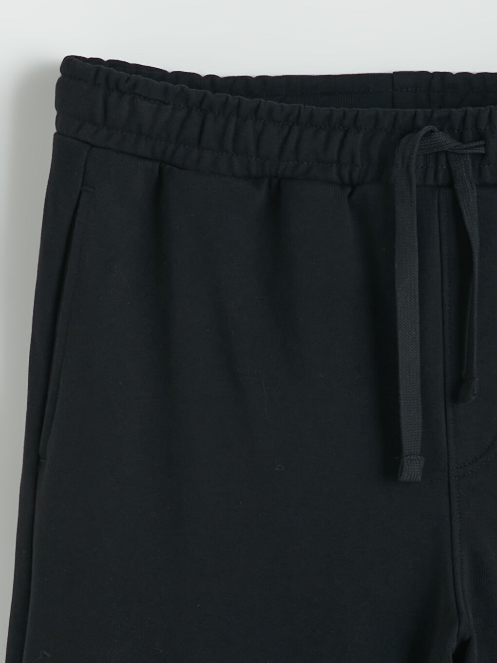 Siyah Rahat Kalıp Erkek Şort-1