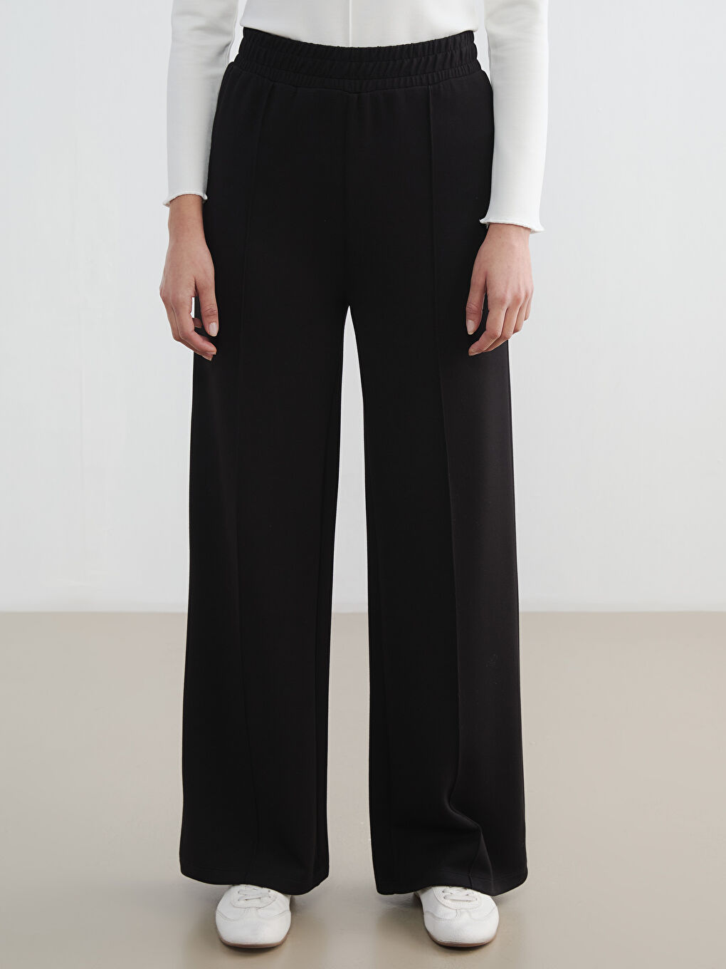 Siyah Beli Lastikli Soft Touch Kadın Eşofman Altı-1