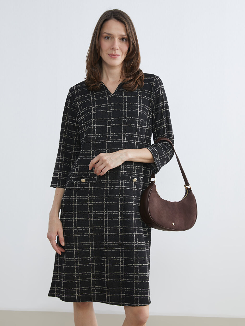 Siyah Kaçık Yaka Ekose Elbise-1