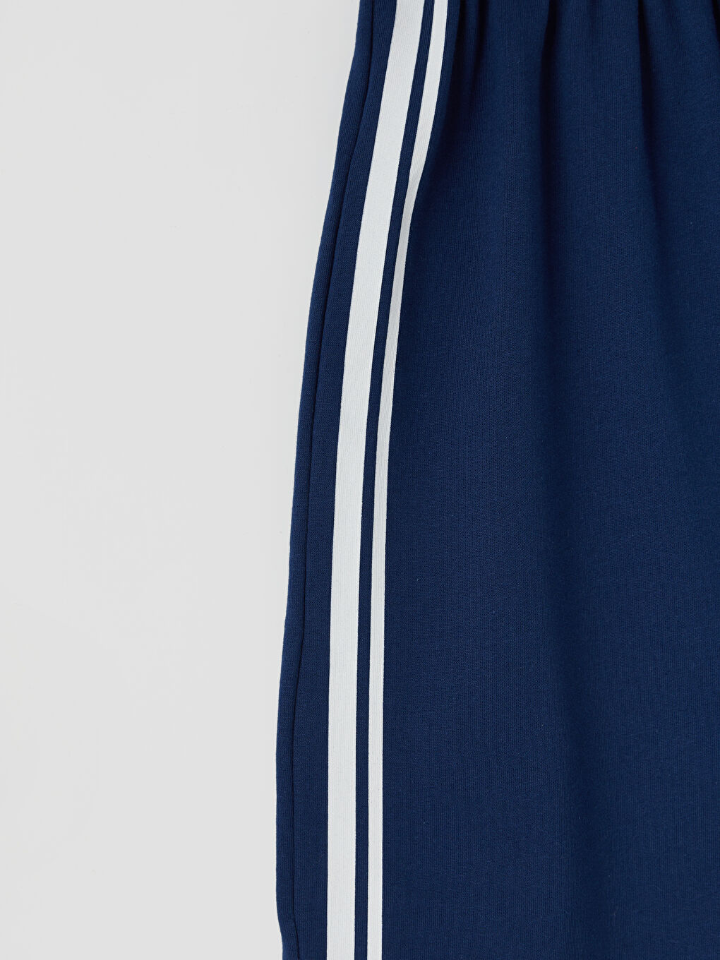 Lacivert Beli Lastikli Şerit Detaylı Kız Çocuk Şort-2