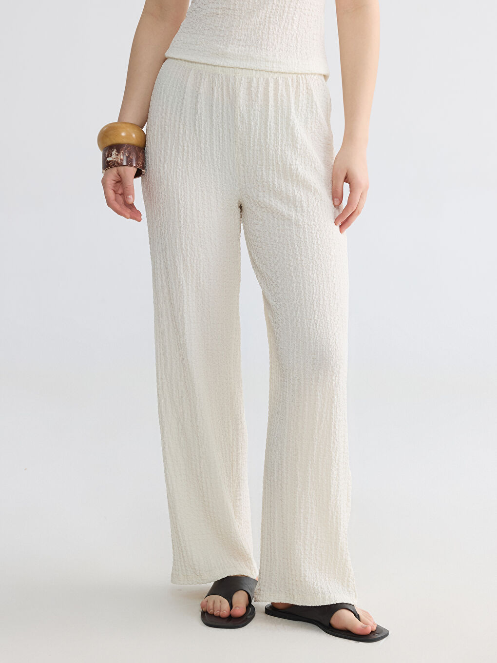 Bej Beli Lastikli Dokulu Kadın Pantolon-1