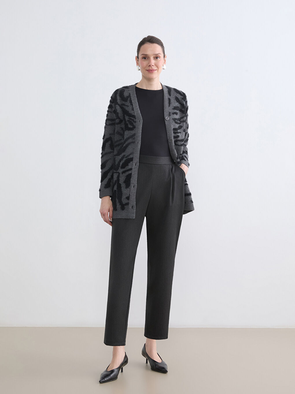 Women's Pleated Trousers with Elastic Waistband