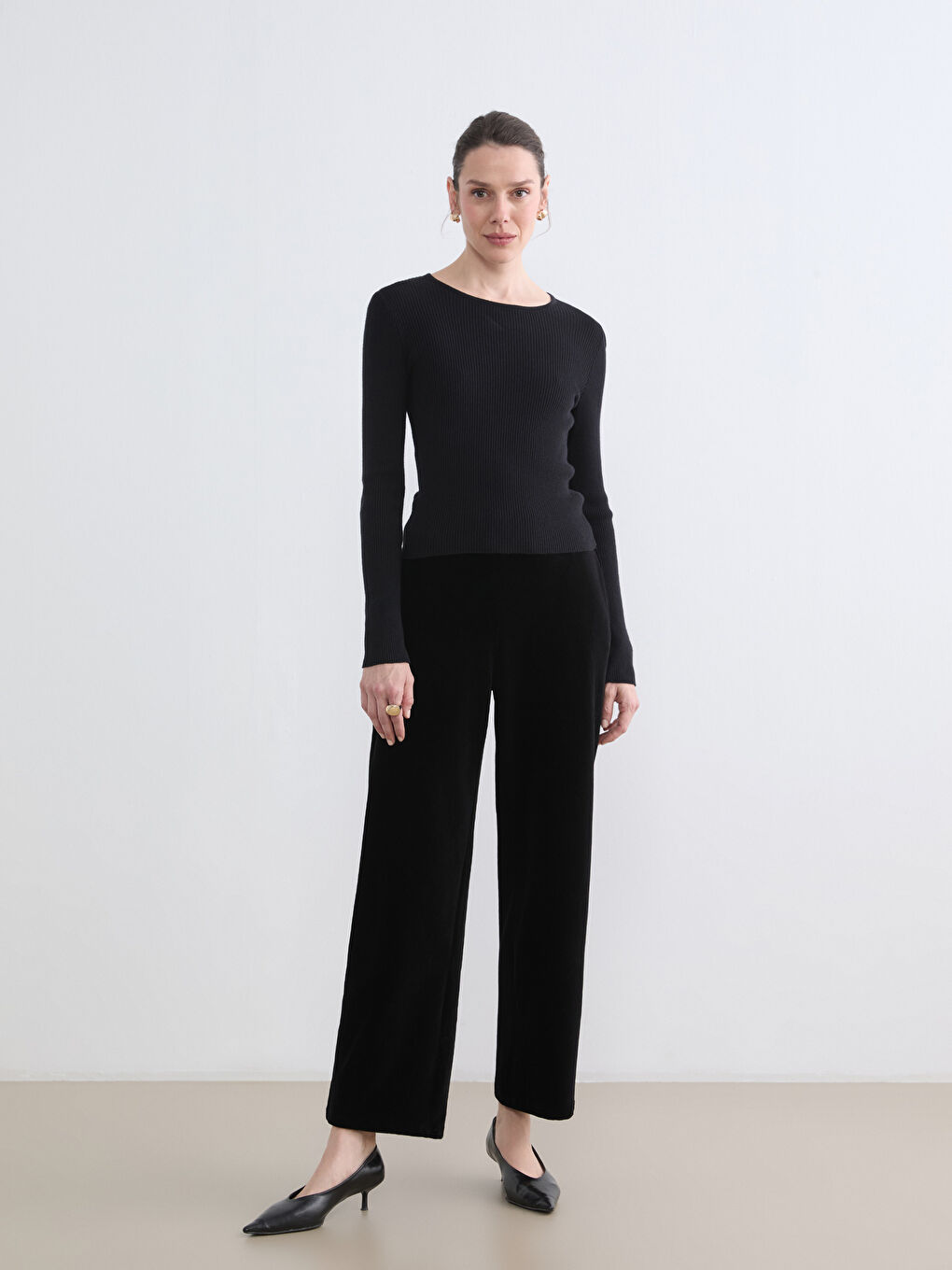 Siyah Beli Lastikli Kadın Kadife Pantolon