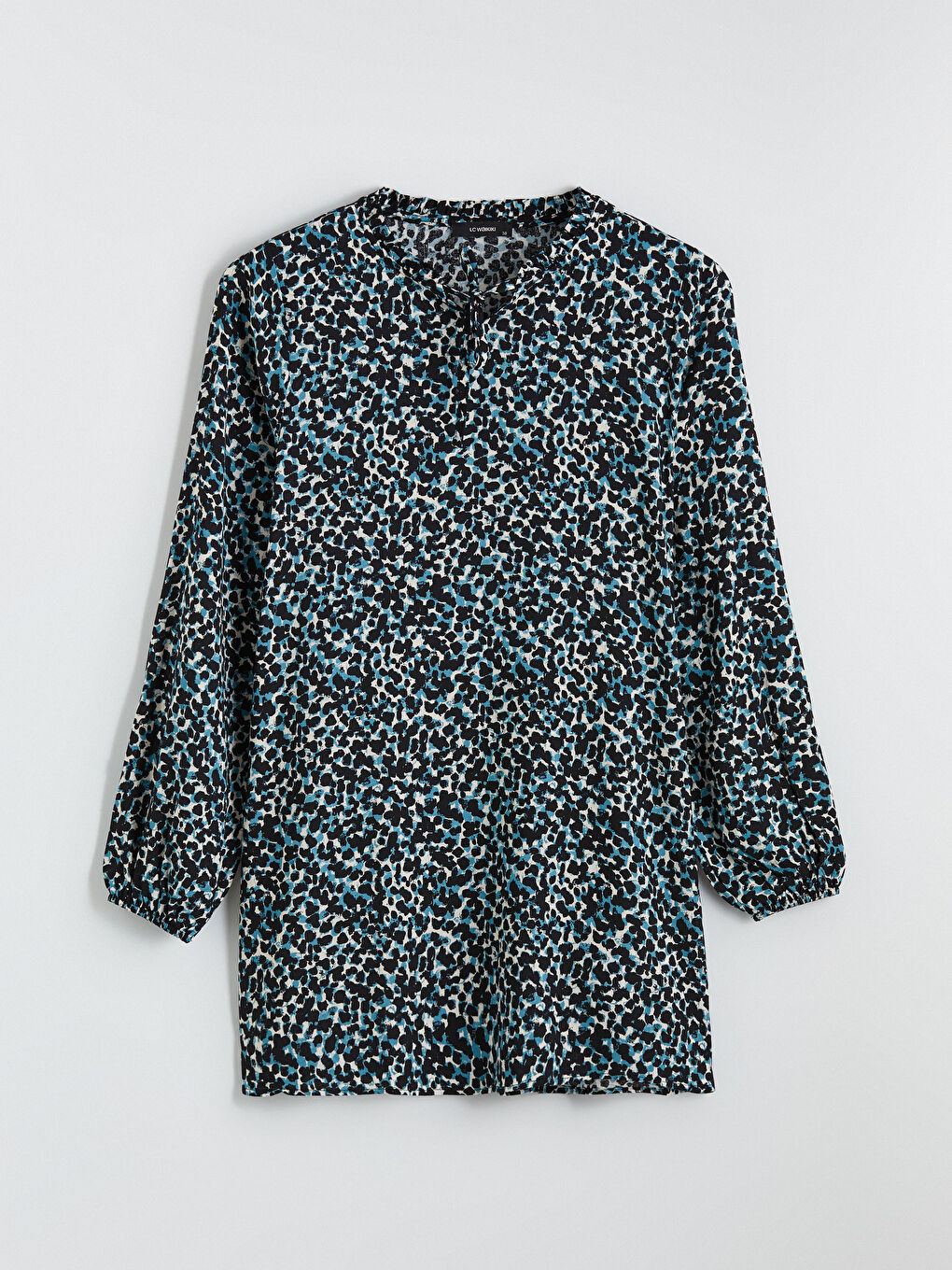 Siyah Bağlamalı Yaka Desenli Kadın Tunik-4