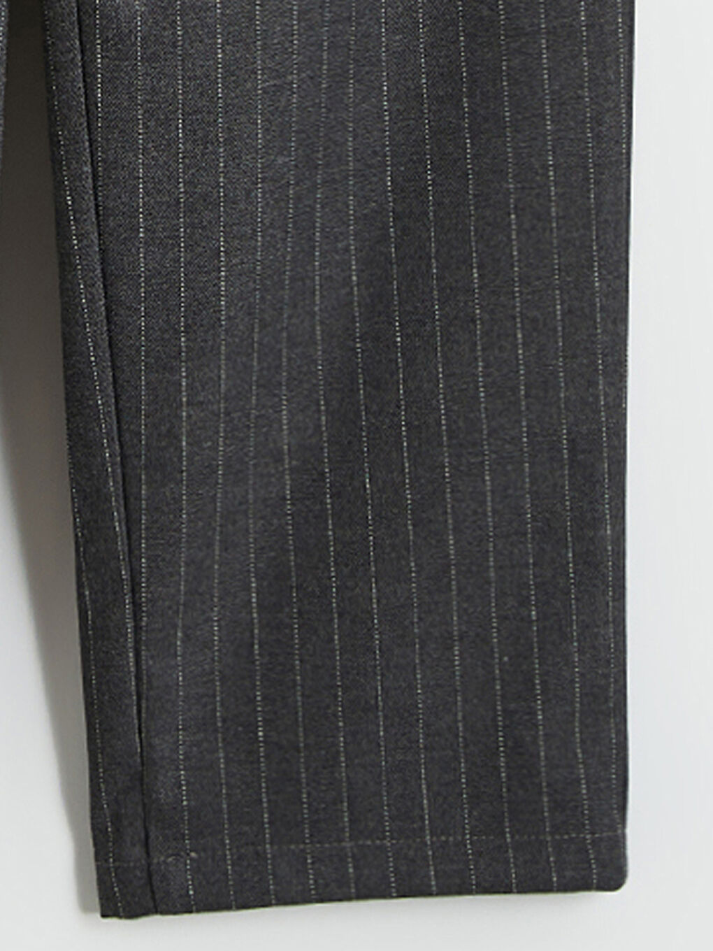 Gri Beli Lastikli Çizgili Kadın Pantolon-5