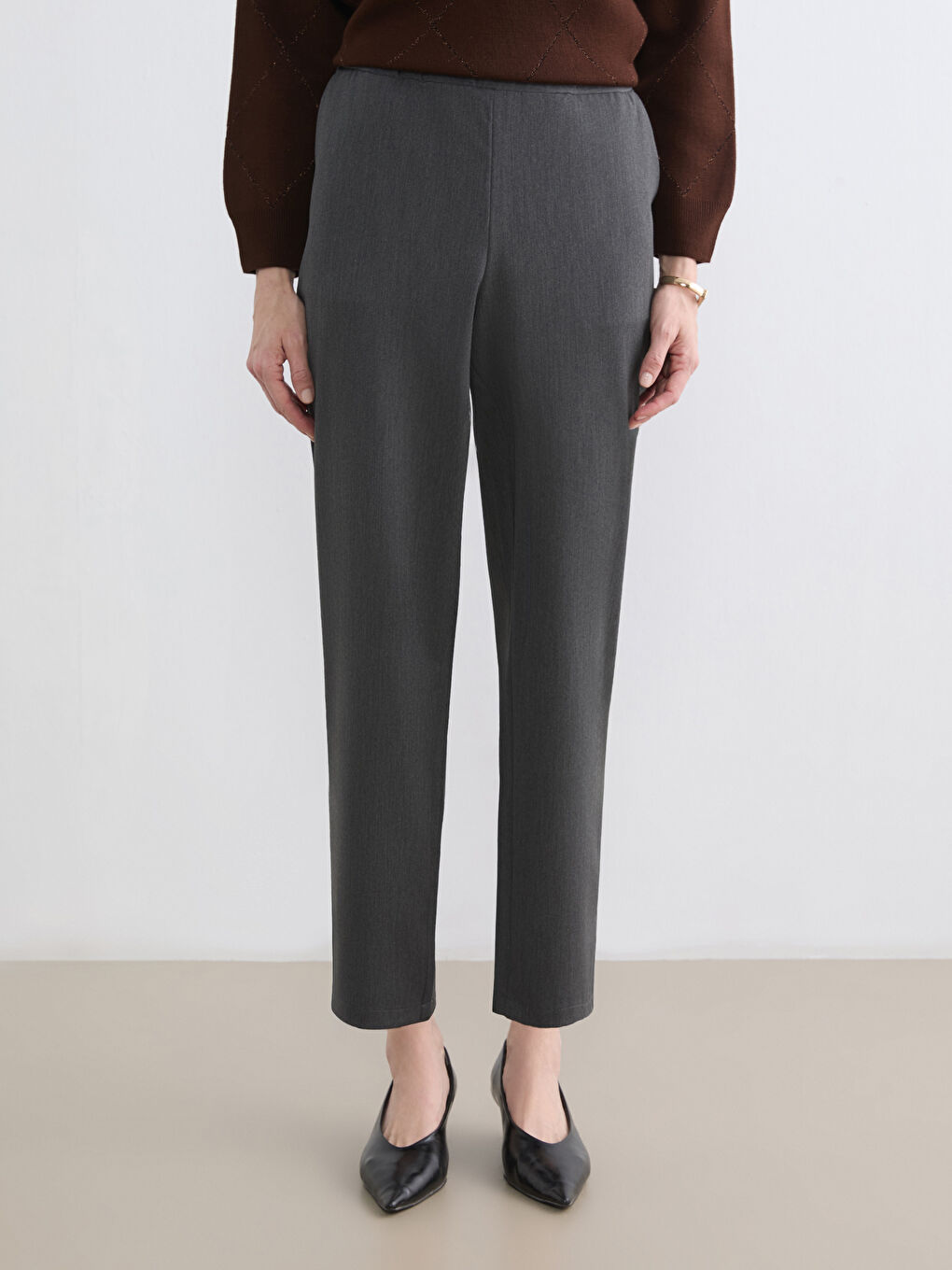 Gri Beli Lastikli Kadın Pantolon-1