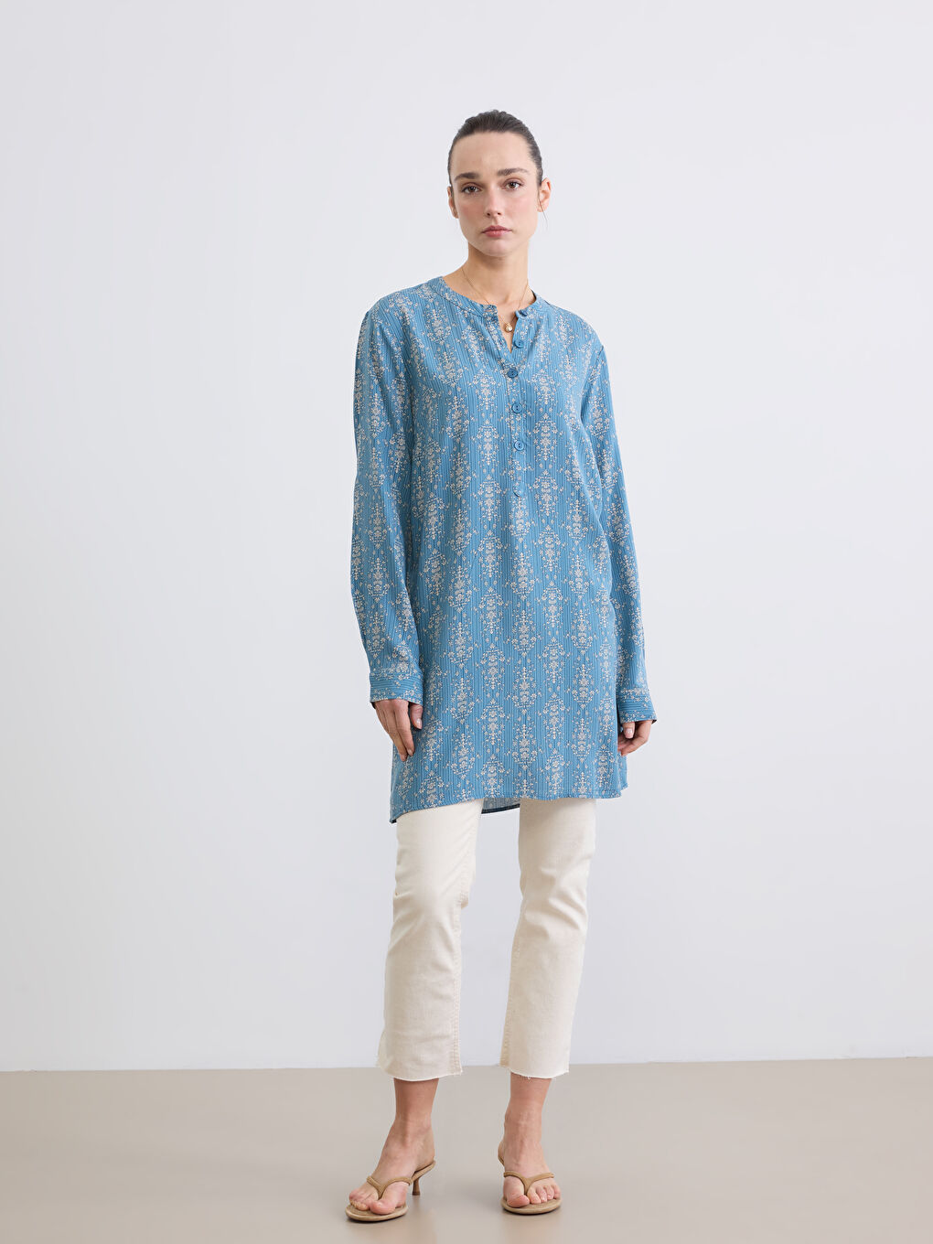 Mavi Hakim Yaka Desenli Kadın Tunik-1