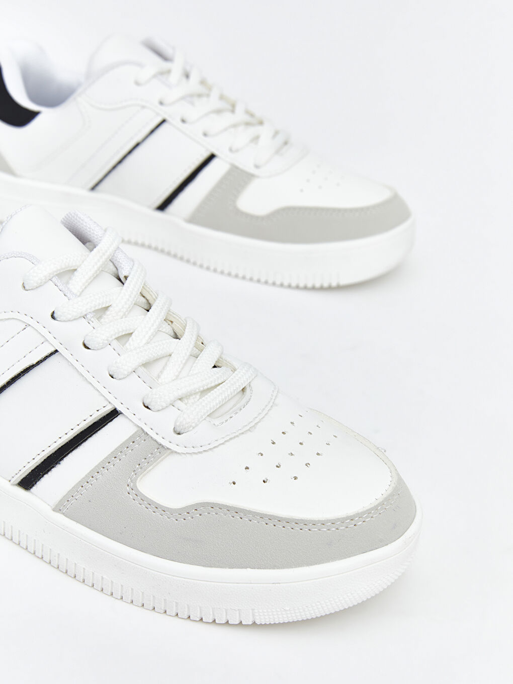 أحذية رياضية-2