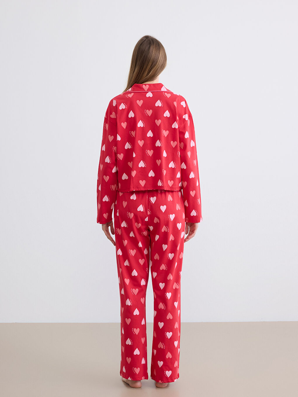 Kırmızı Gömlek Yaka Kalp Desenli Kadın Pijama Takımı-3