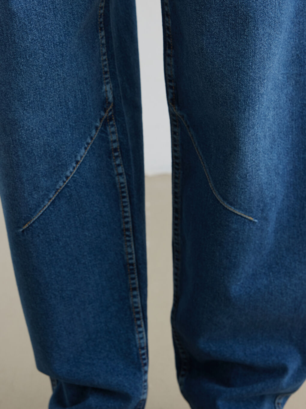 მამაკაცები მუქი ლურჯი ჯინსი-2