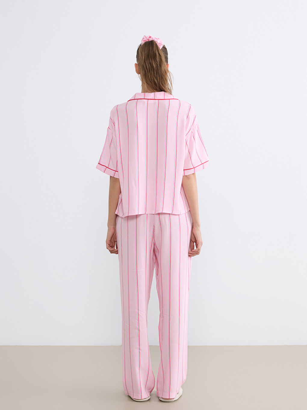 Pembe Gömlek Yaka Çizgili Kadın Pijama Üst-1