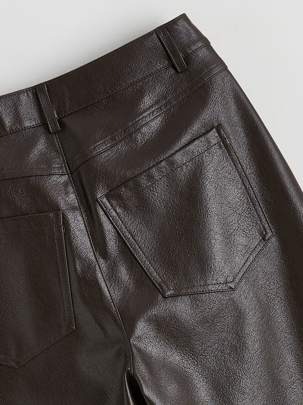 Kahverengi Standart Fit Kadın Deri Görünümlü Pantolon-9