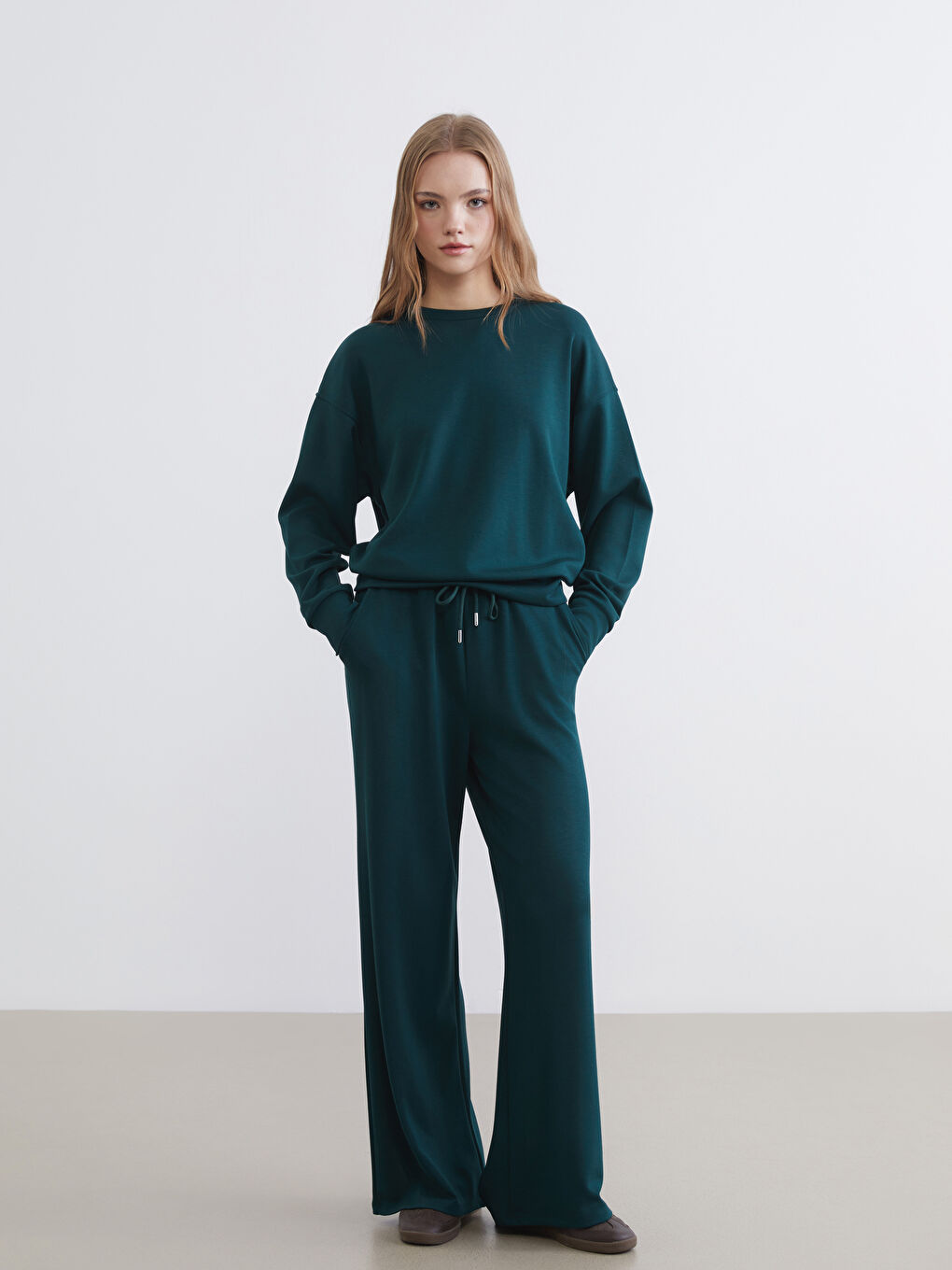 Yeşil Bisiklet Yaka Soft Touch Kadın Sweatshirt-1