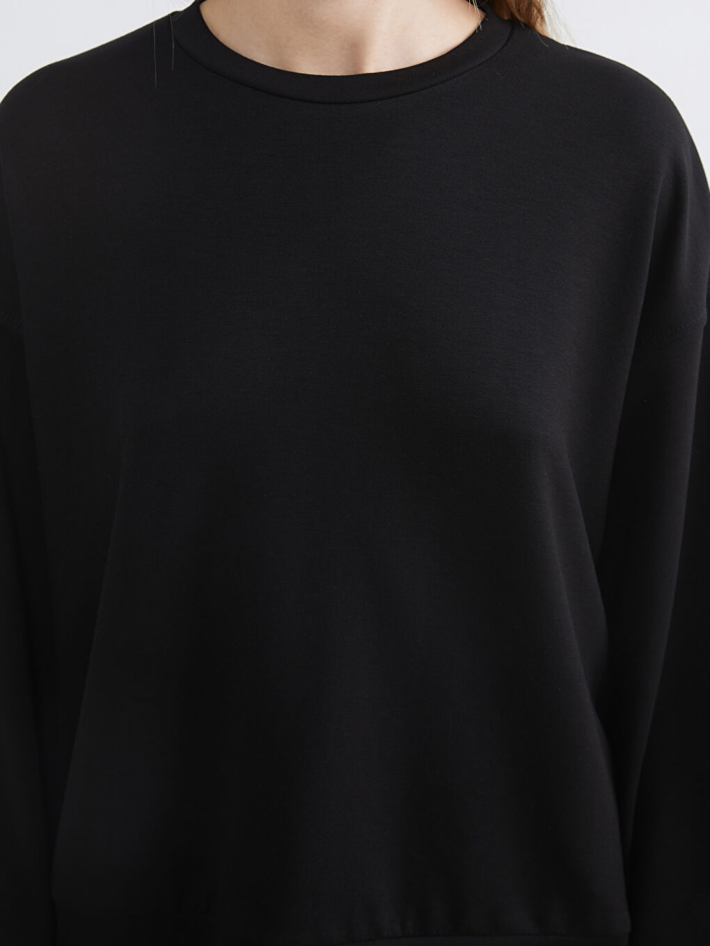 Soft Touch Women's Sweatshirt with a Crew Neck-2