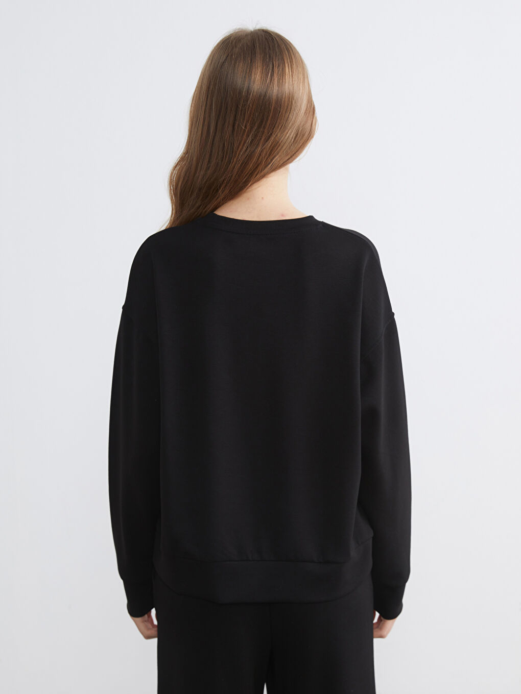 Soft Touch Women's Sweatshirt with a Crew Neck-3