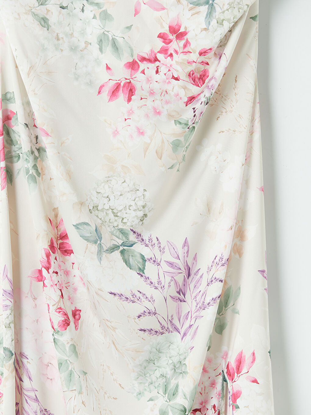 Ekru Çiçekli İp Askılı Kadın Saten Fantezi Gecelik-12