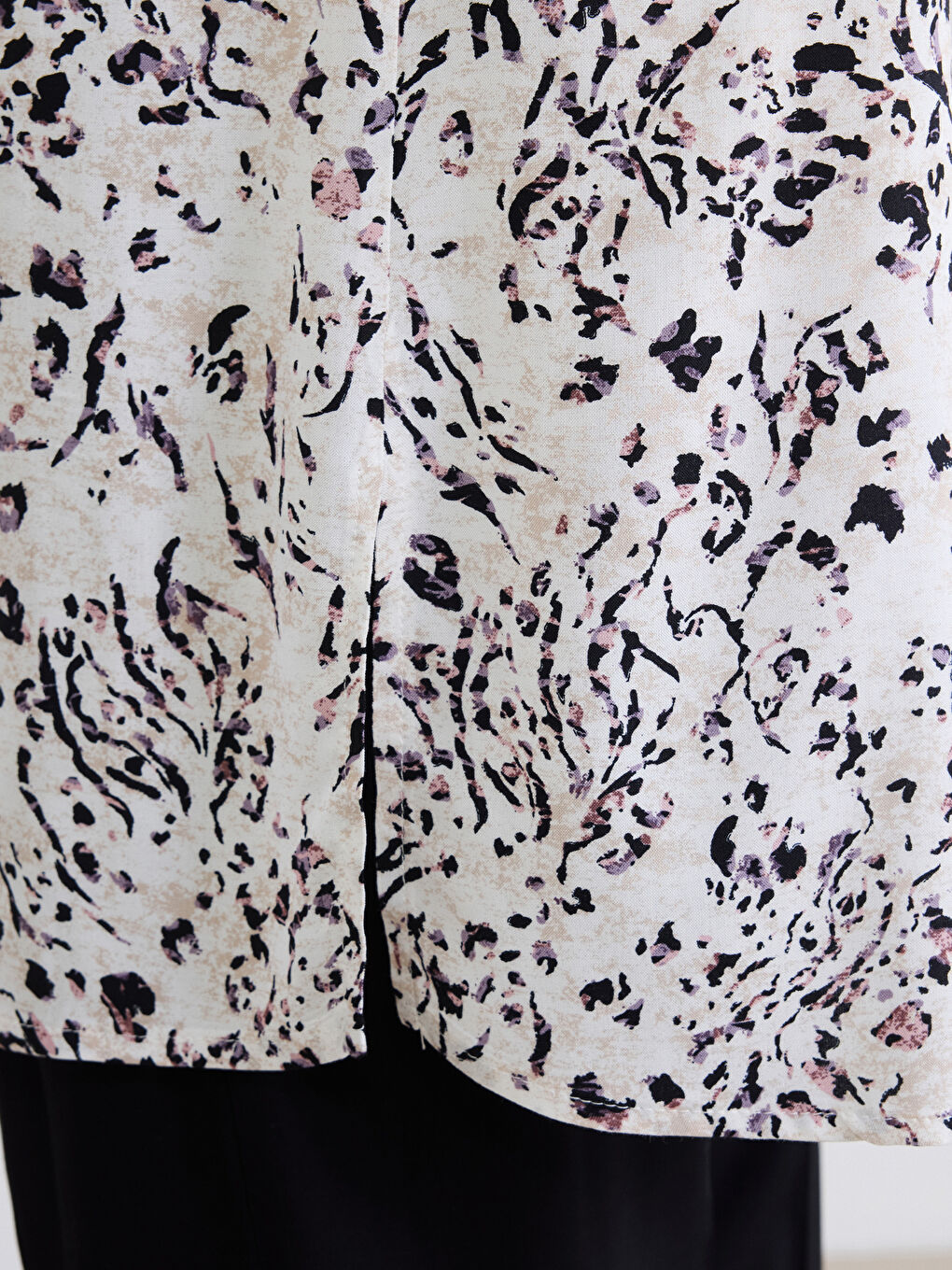 Ekru Hakim Yaka Desenli Balon Kollu Kadın Tunik-2