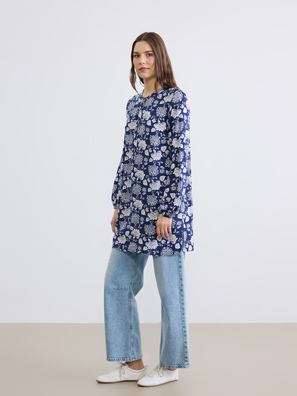 Lacivert Hakim Yaka Çiçekli Balon Kollu Kadın Tunik-1
