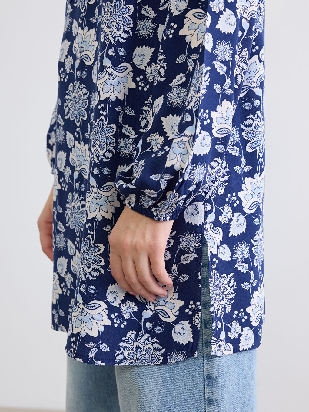 Lacivert Hakim Yaka Çiçekli Balon Kollu Kadın Tunik-2