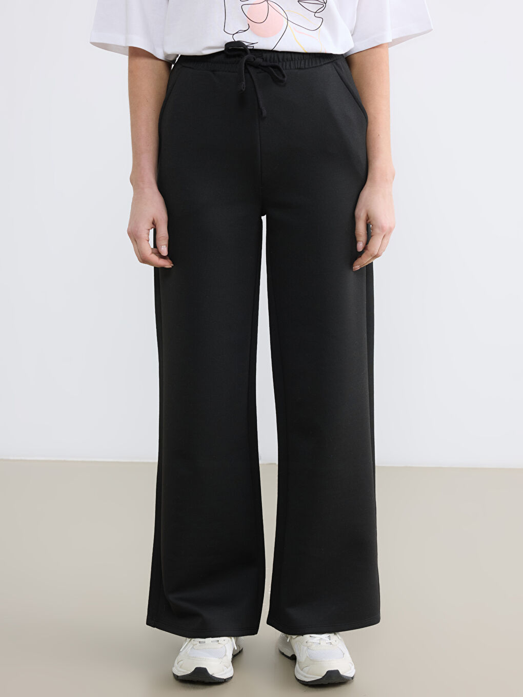 Žena CRNA Trenirke-1