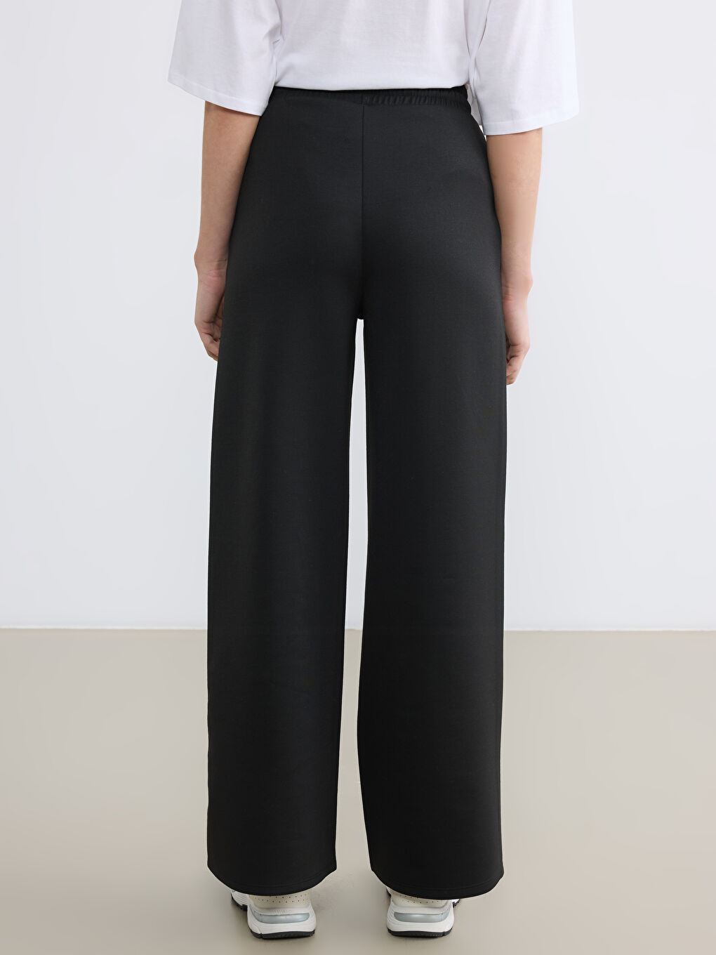 Žena CRNA Trenirke-3