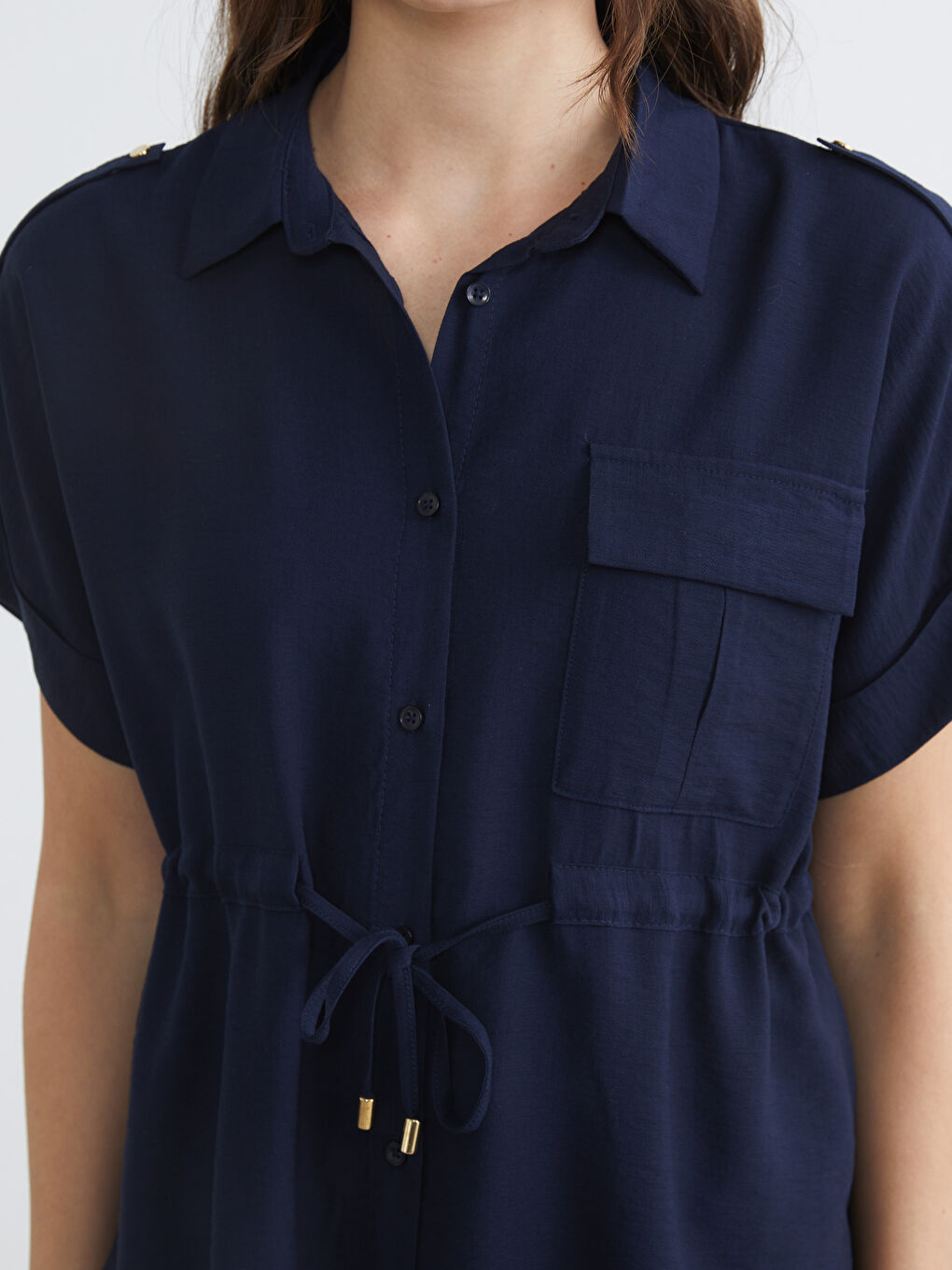 Lacivert Bağlama Detaylı Büzgülü Kadın Gömlek-2