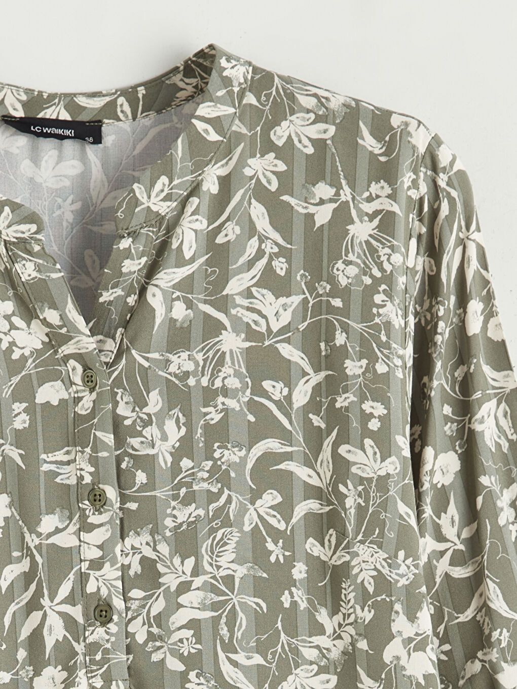 Yeşil Kaçık Yaka Desenli Kadın Tunik-5