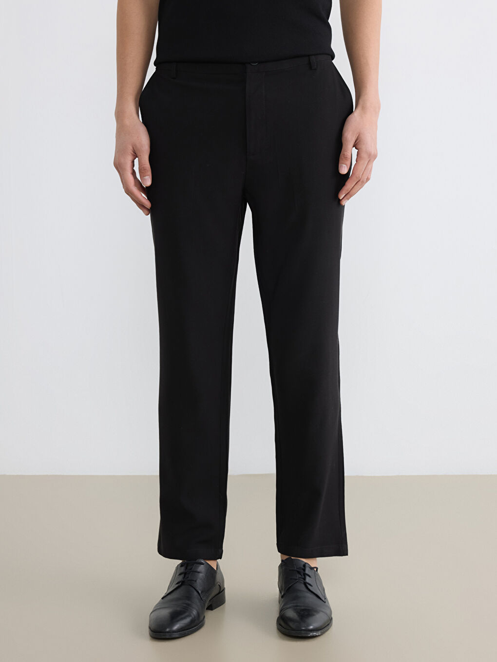 Siyah Standart Kalıp Armürlü Erkek Pantolon-1