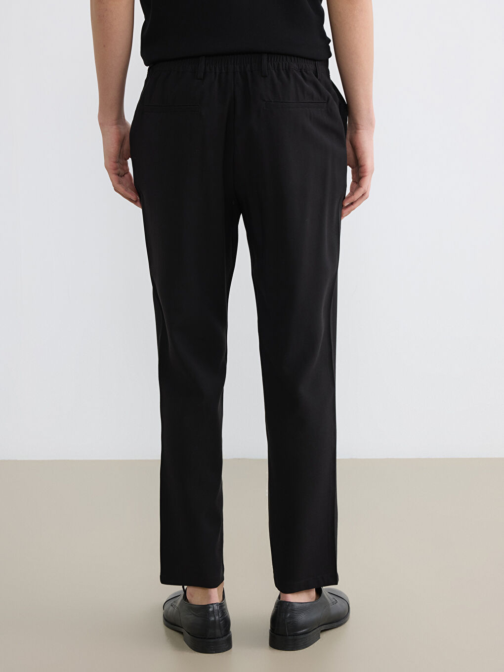 Siyah Standart Kalıp Armürlü Erkek Pantolon-3