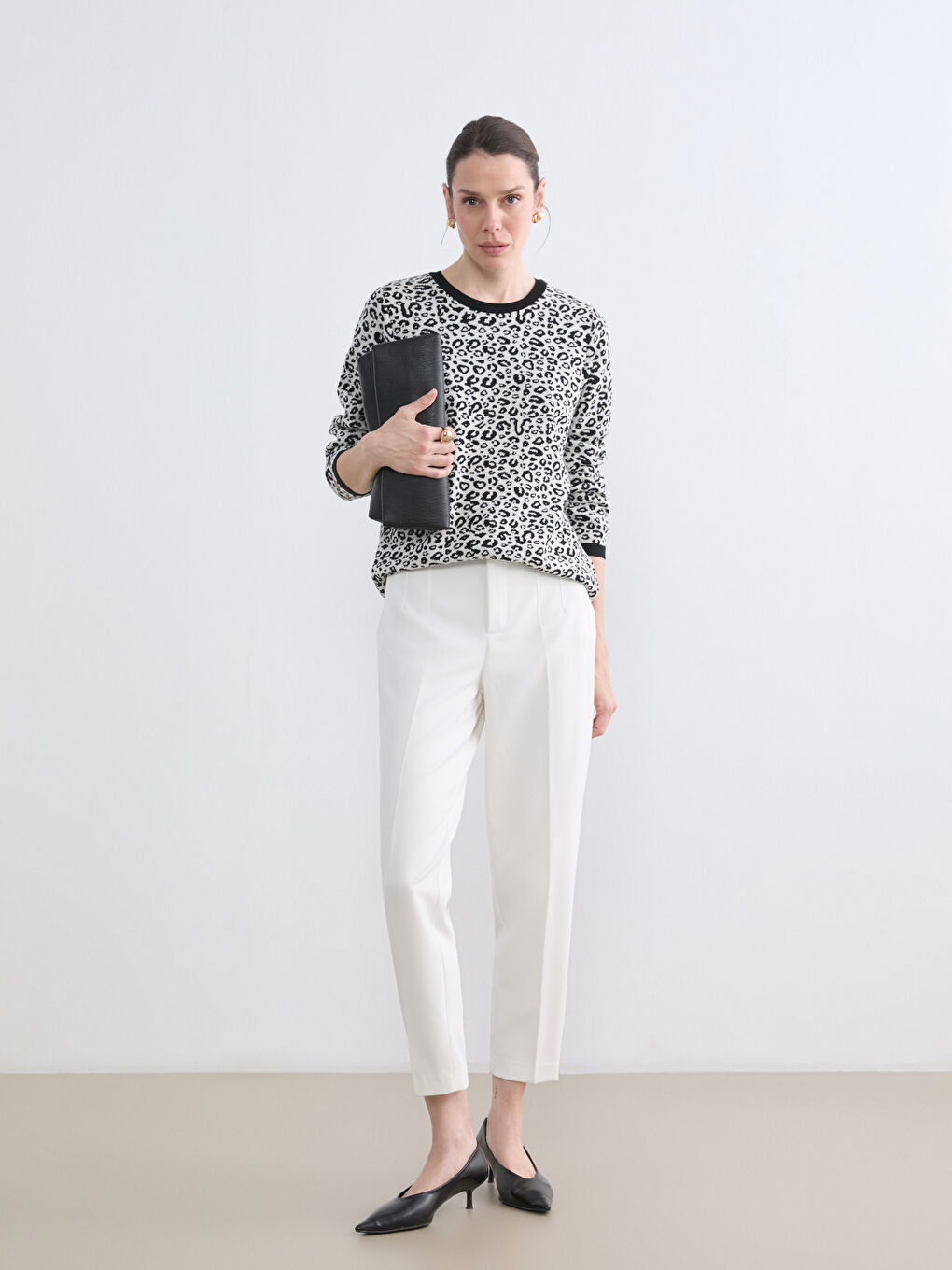 Ekru Bisiklet Yaka Leopar Desenli Kadın Triko Kazak-1