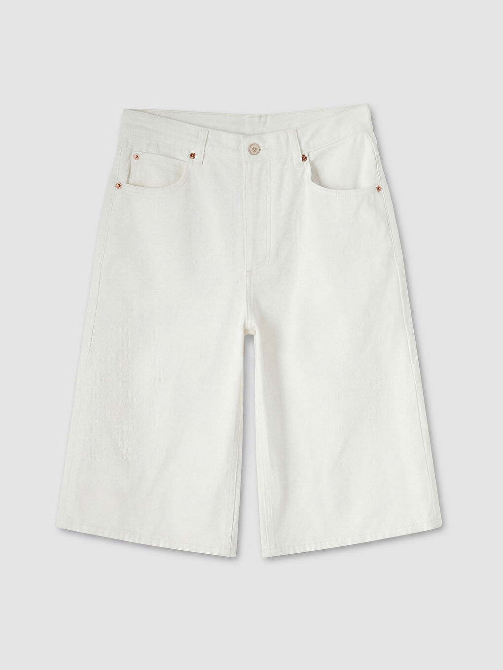 Beyaz Bermuda Fit Kadın Jean Şortolon-4