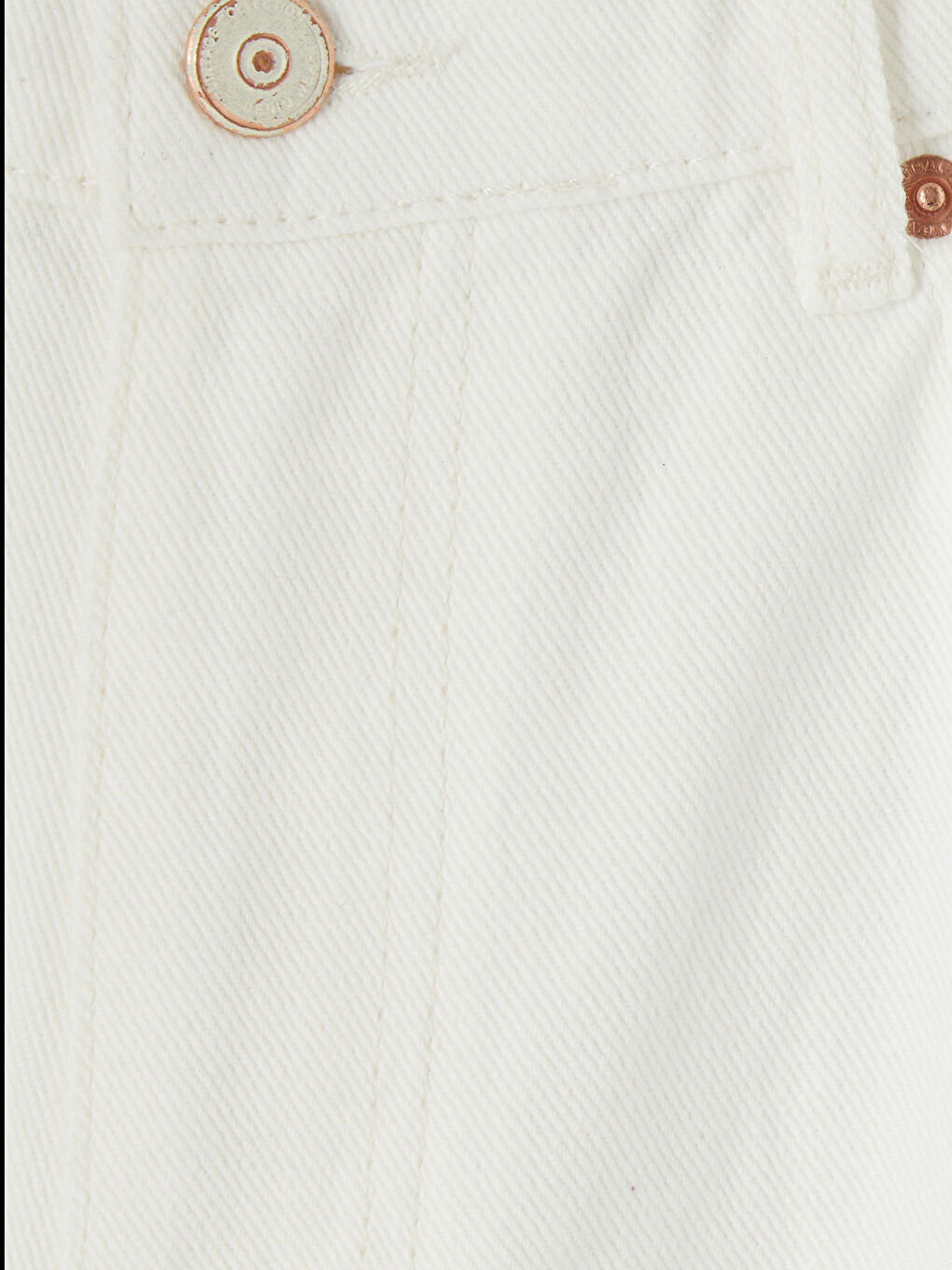 Beyaz Bermuda Fit Kadın Jean Şortolon-6