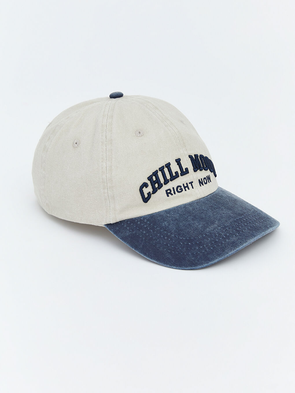 Бродирана с букви дамска бейзболна шапка-1